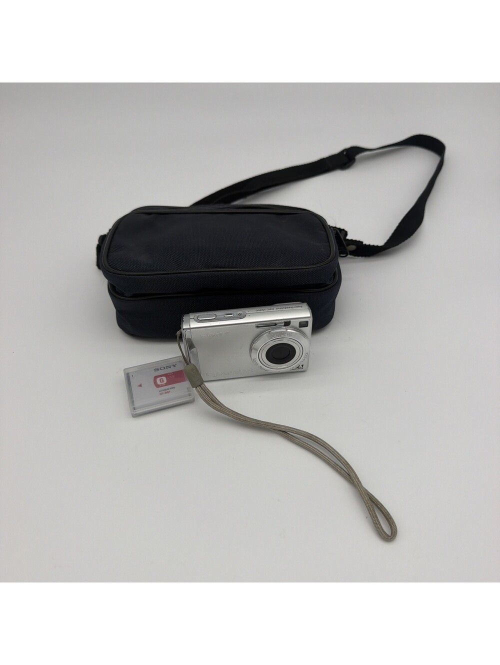 Sony Cyber-shot DSC-W200 12.1MP Digital Camera -MINT- SD Card, Two Batteries/Bag
